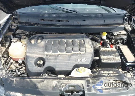 2019 Dodge Journey Crossroad z USA, uszkodzony, nr VIN 3C4PDCGG8KT857955